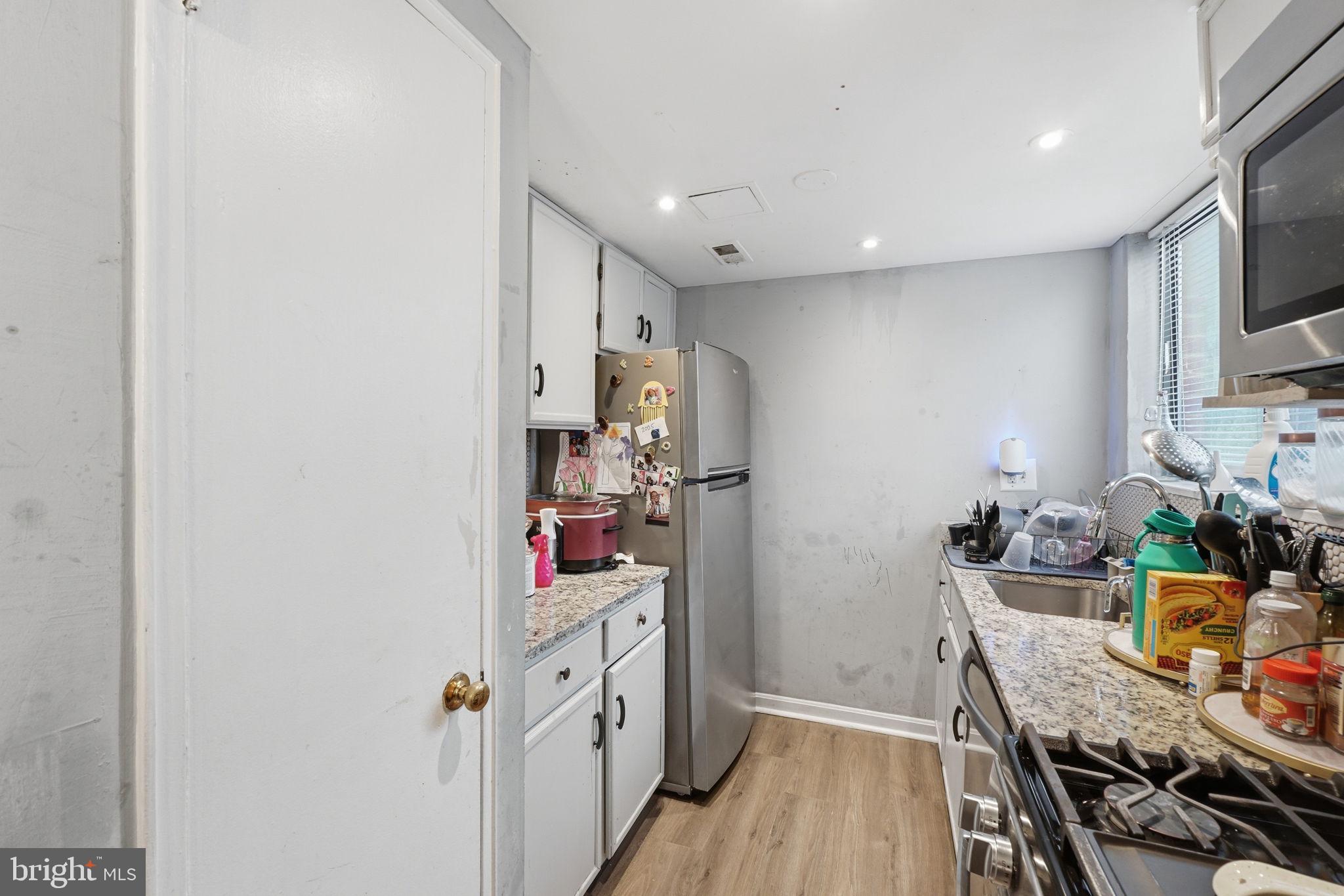 HILL CREST - Residential