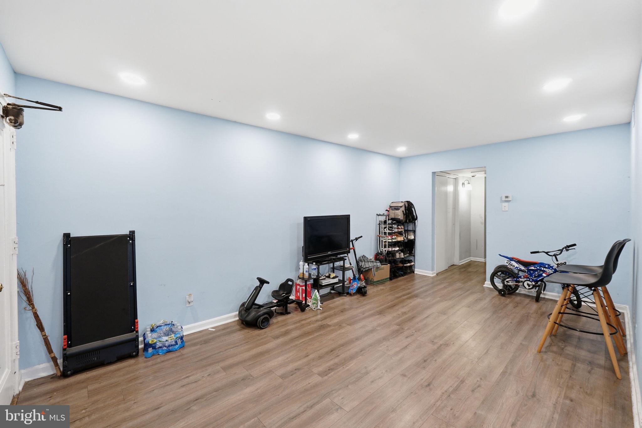 HILL CREST - Residential