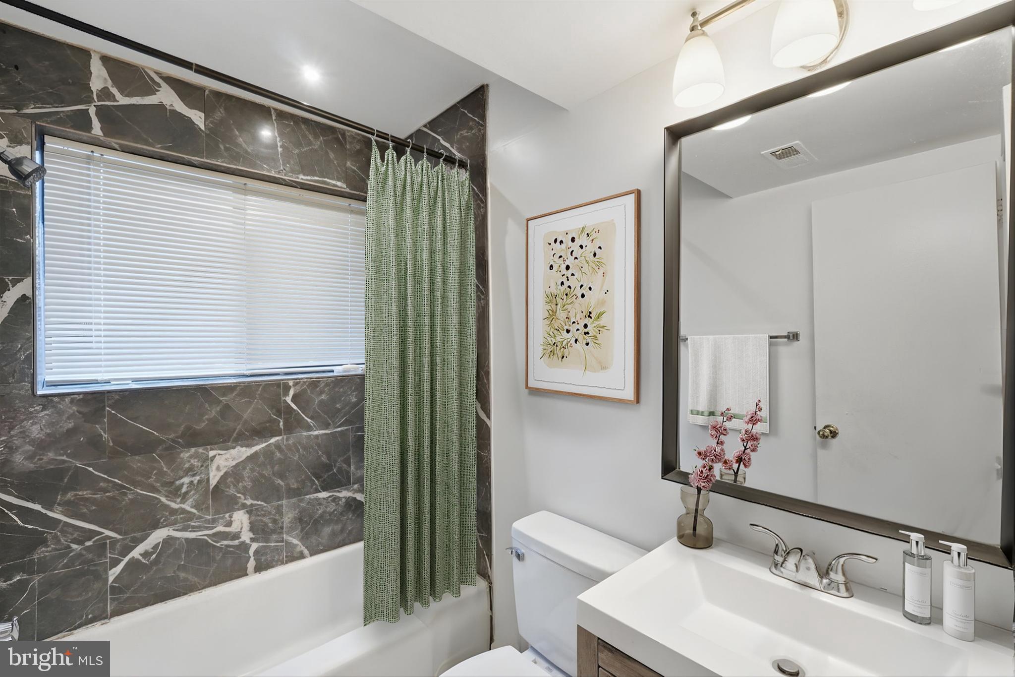 HILL CREST - Residential