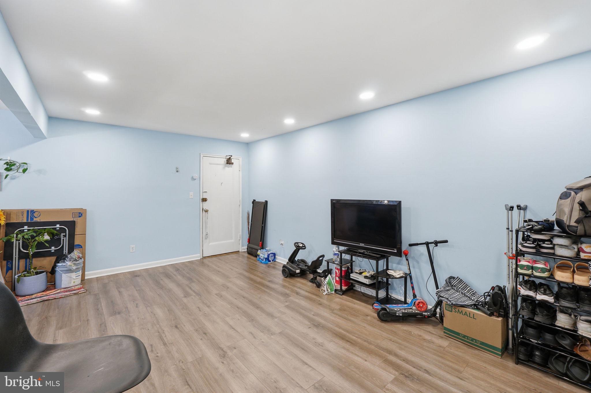 HILL CREST - Residential