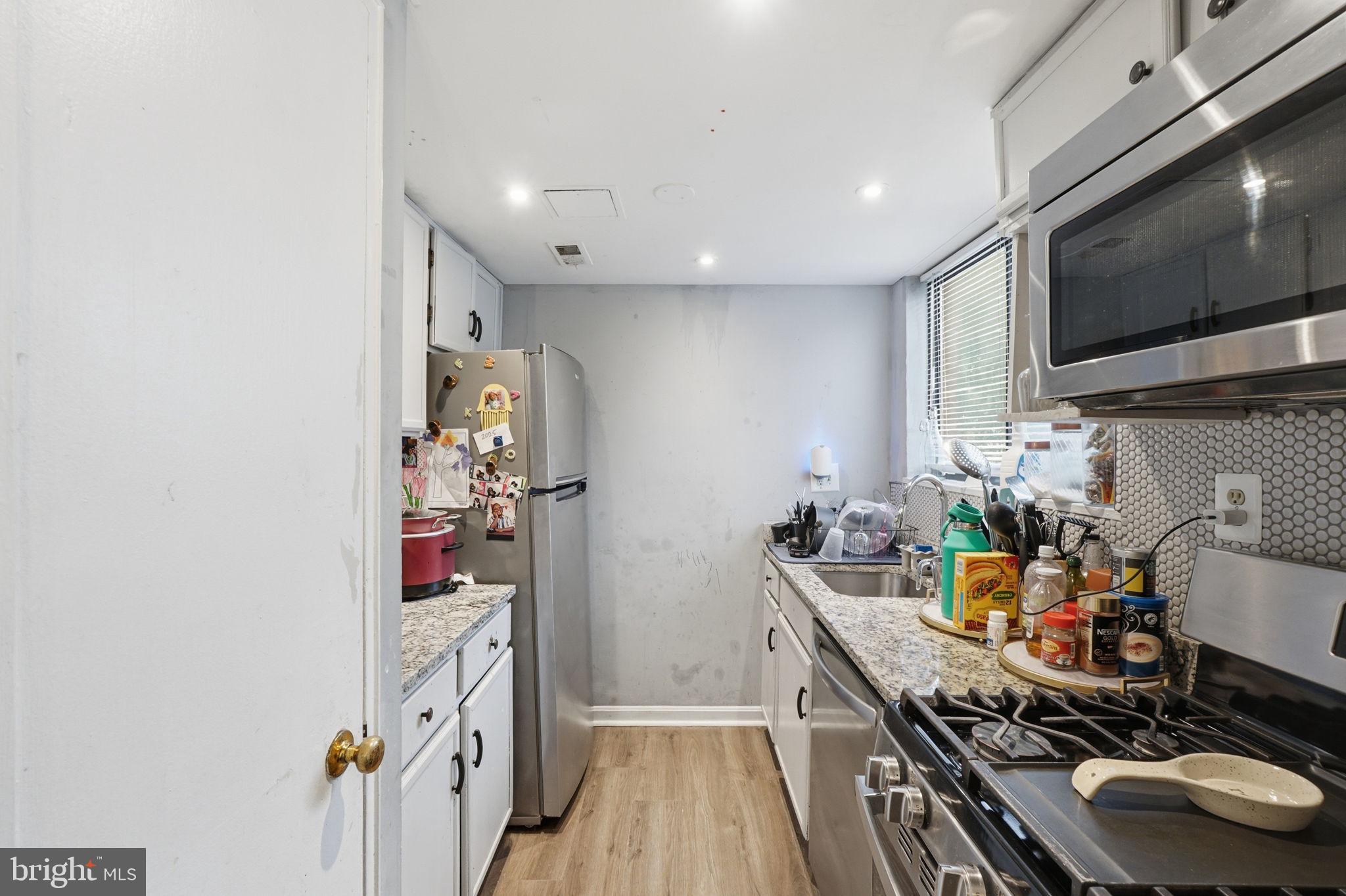 HILL CREST - Residential