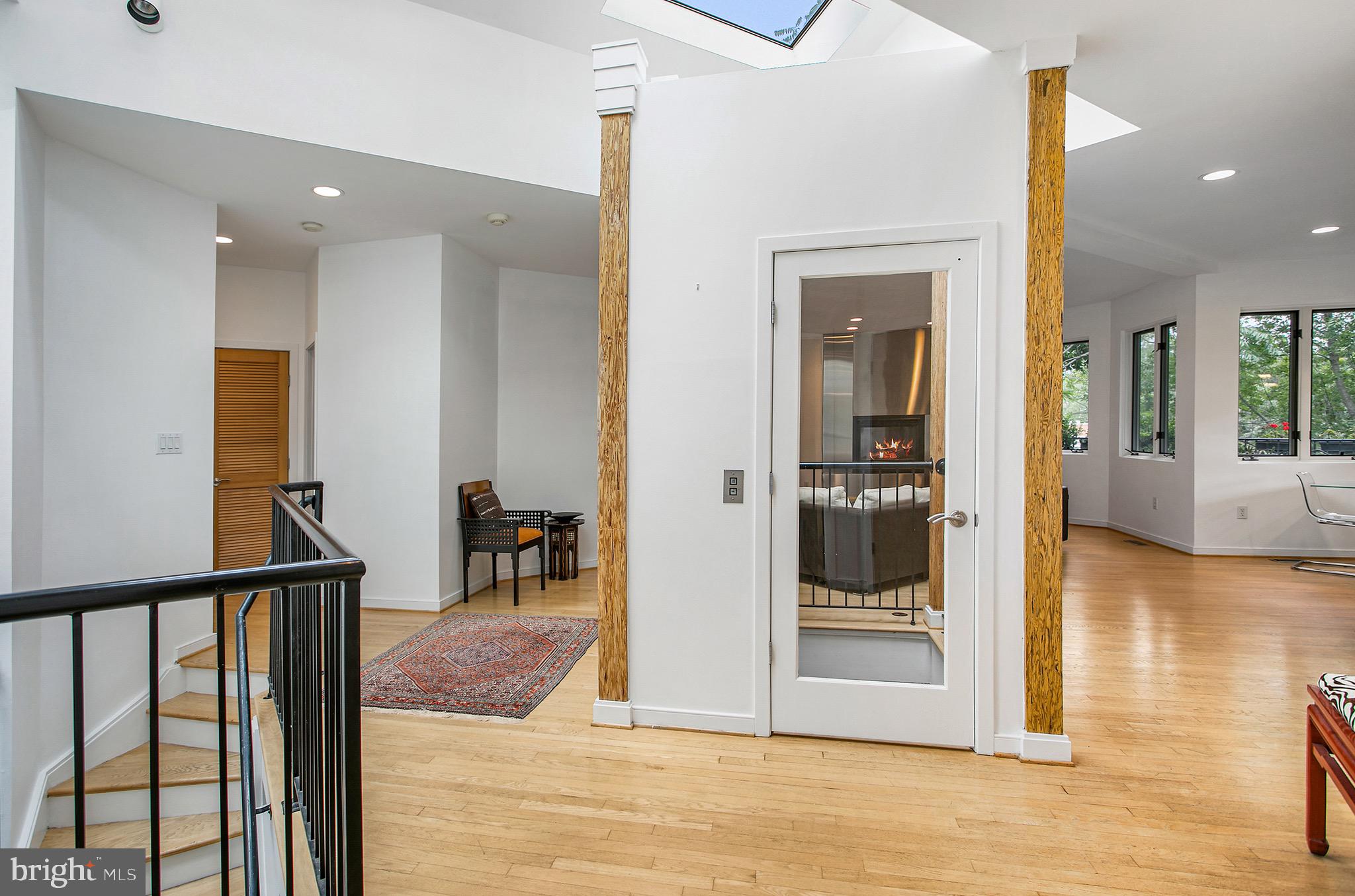 ROSSLYN - Residential
