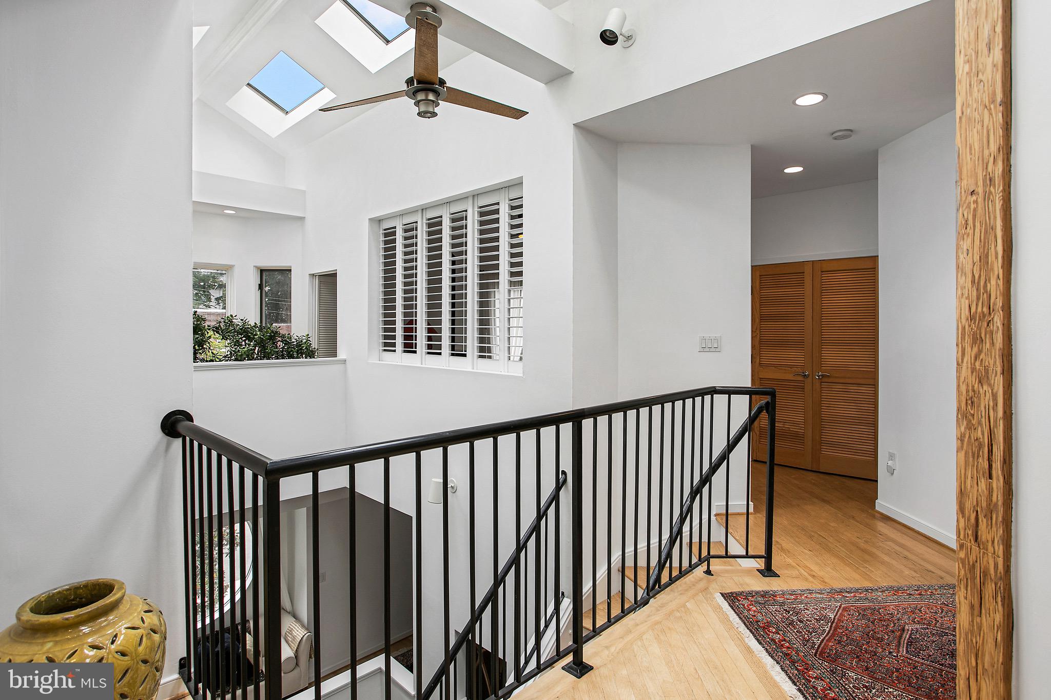 ROSSLYN - Residential