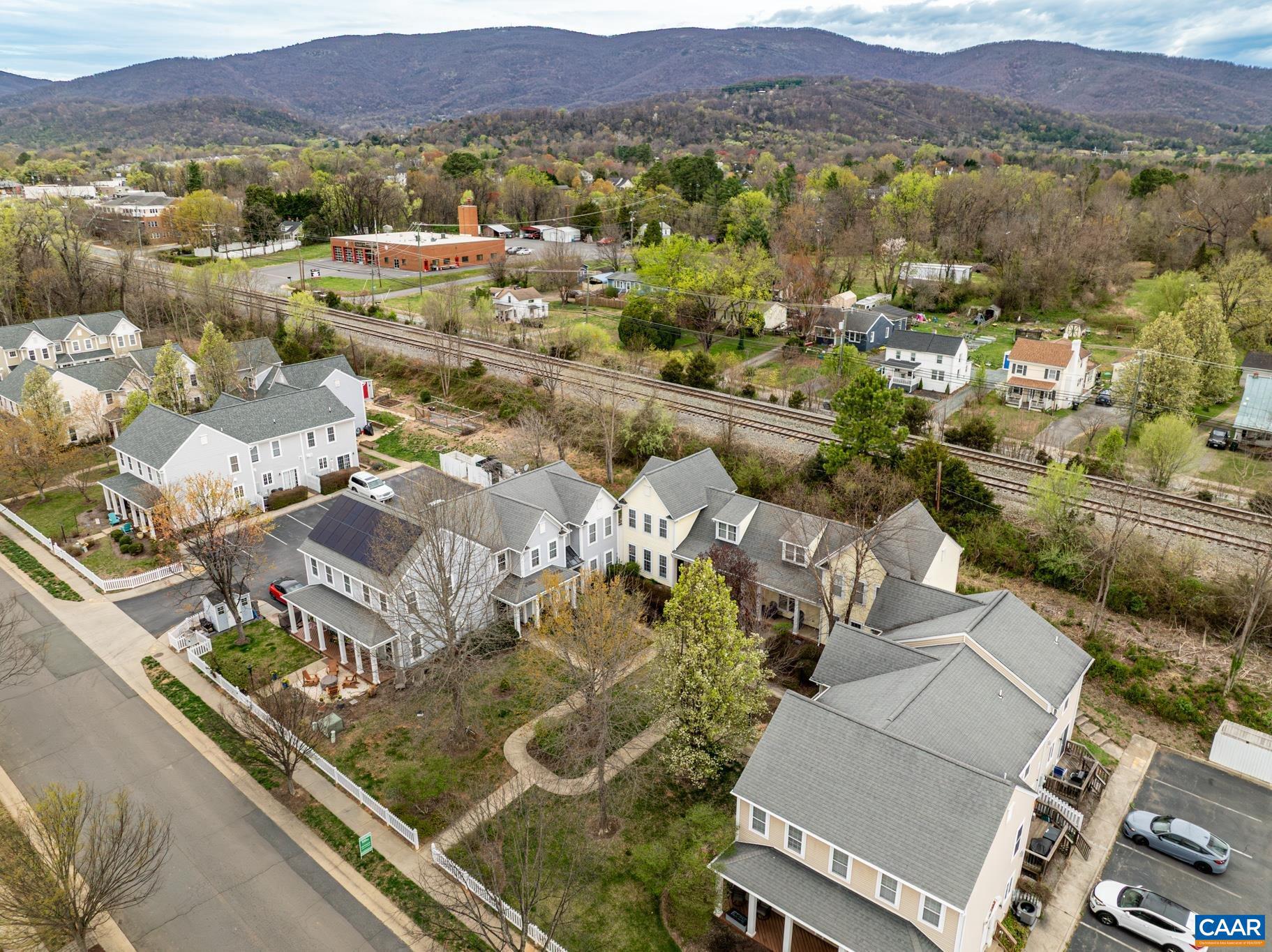 PARKSIDE VILLAGE - Residential
