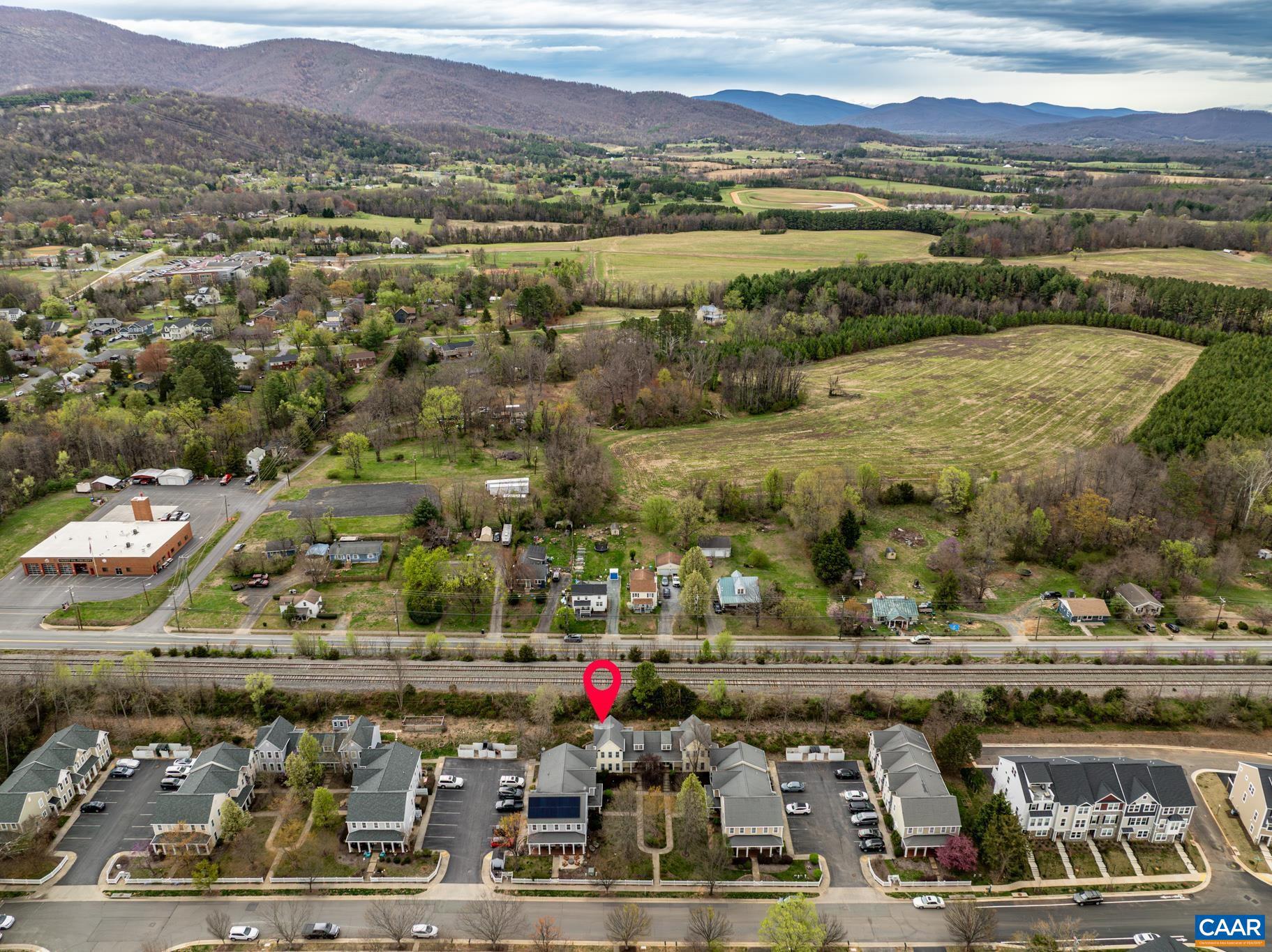 PARKSIDE VILLAGE - Residential