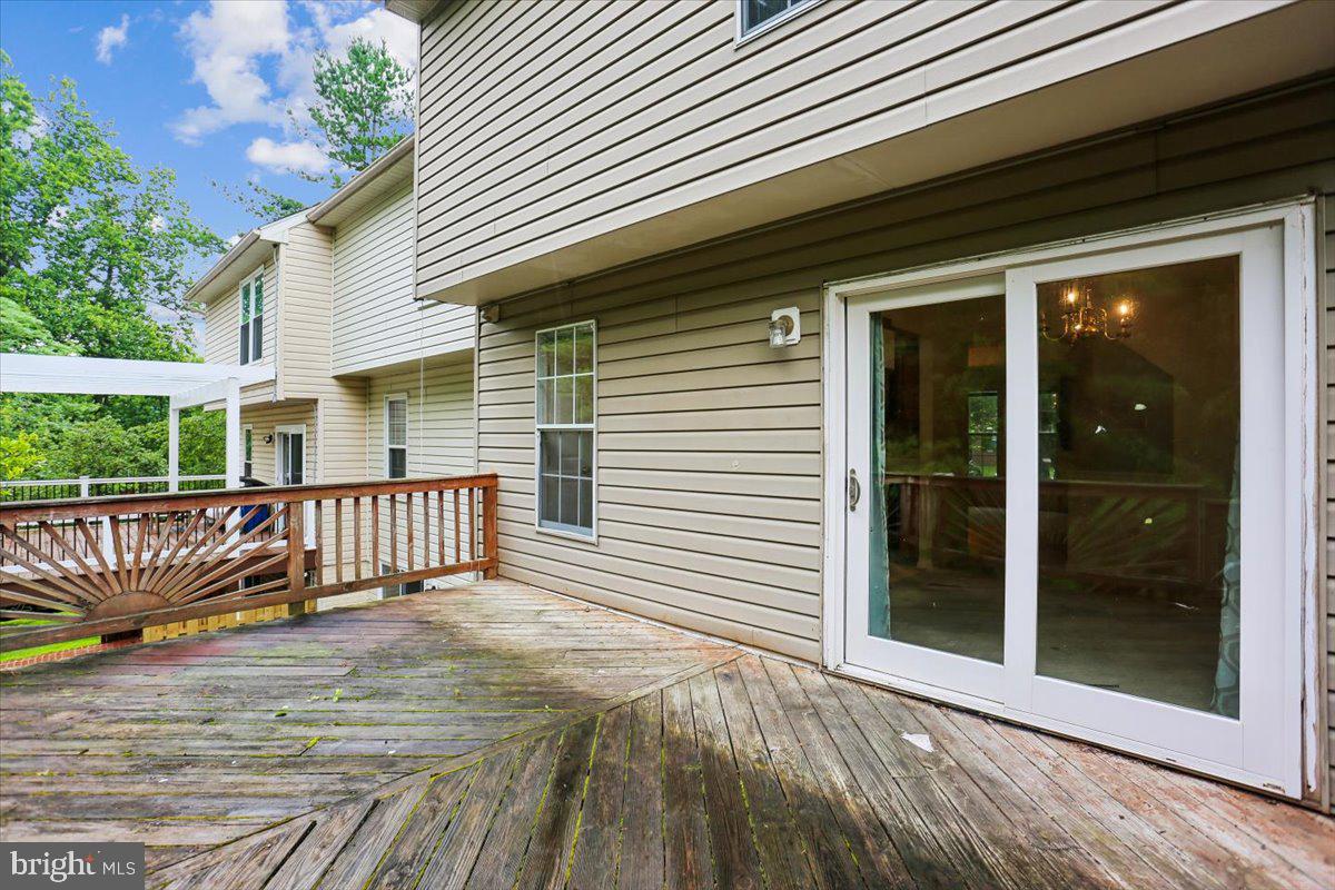 JAMES CREEK - Residential