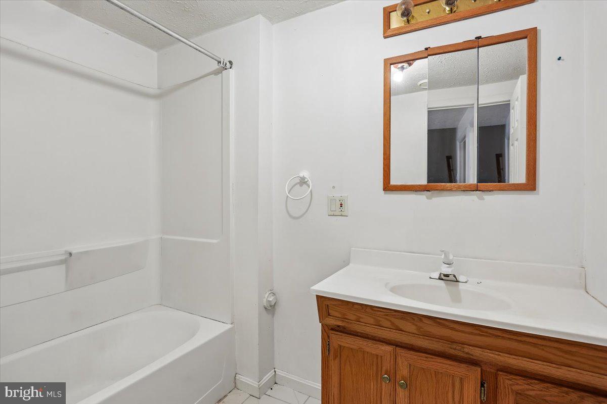 JAMES CREEK - Residential