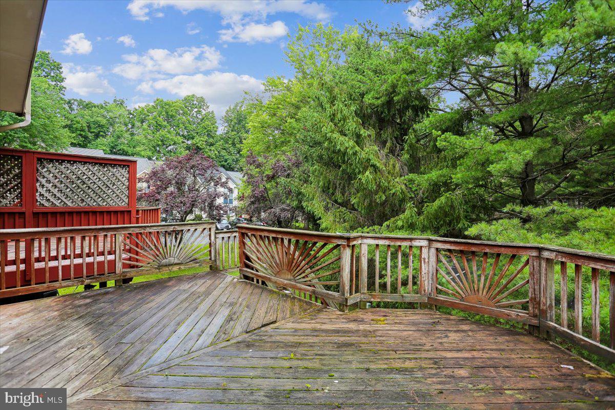 JAMES CREEK - Residential