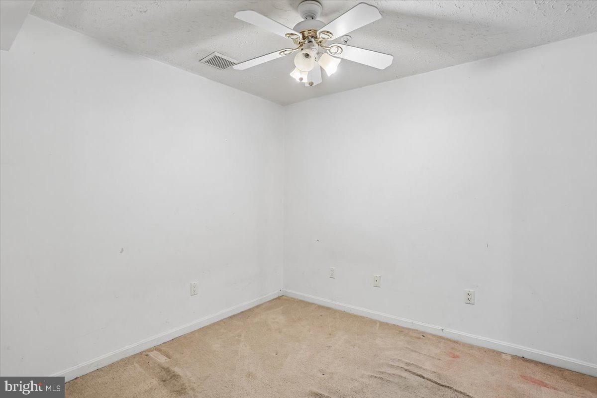 JAMES CREEK - Residential