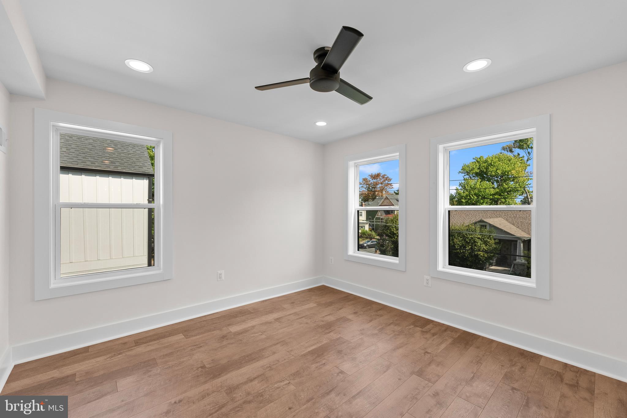 LYON PARK - Residential