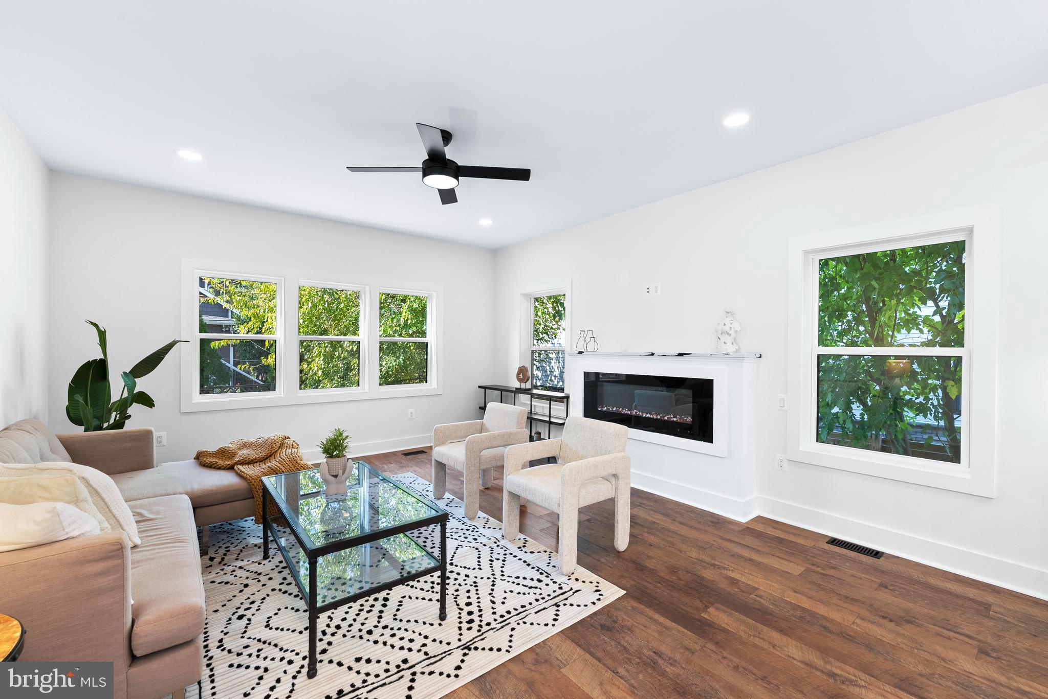 LYON PARK - Residential