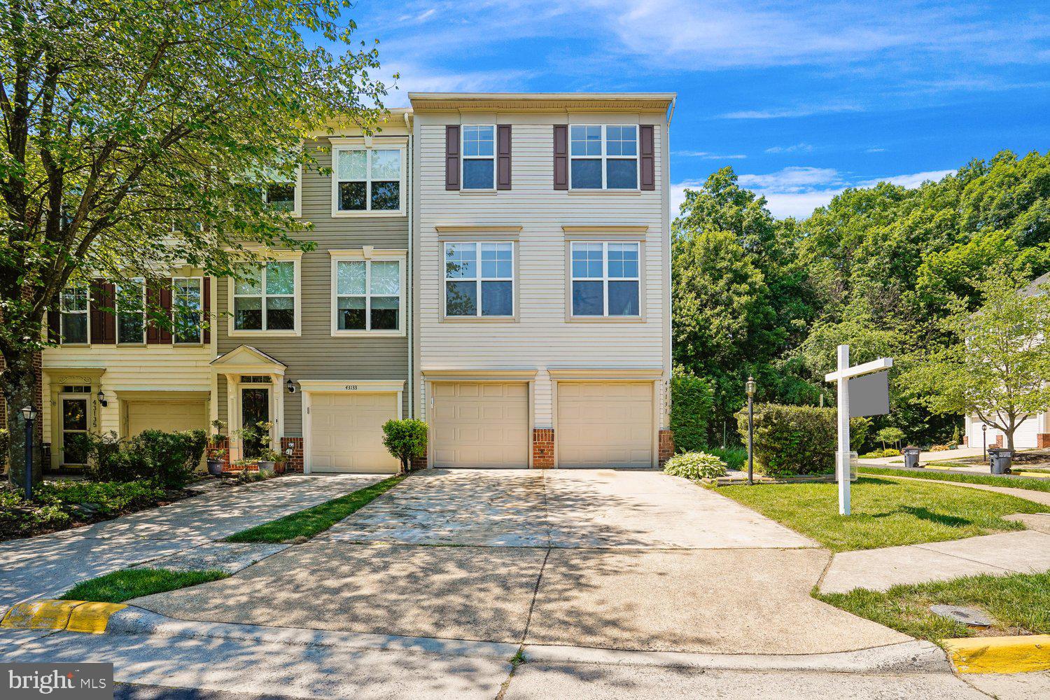 BROADLANDS - Residential