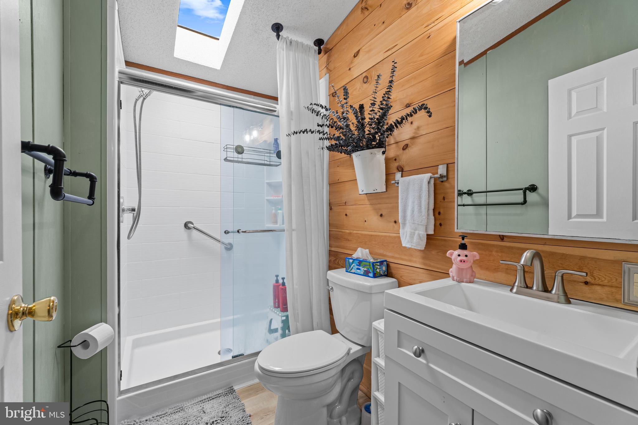 MARINERS COVE - Residential