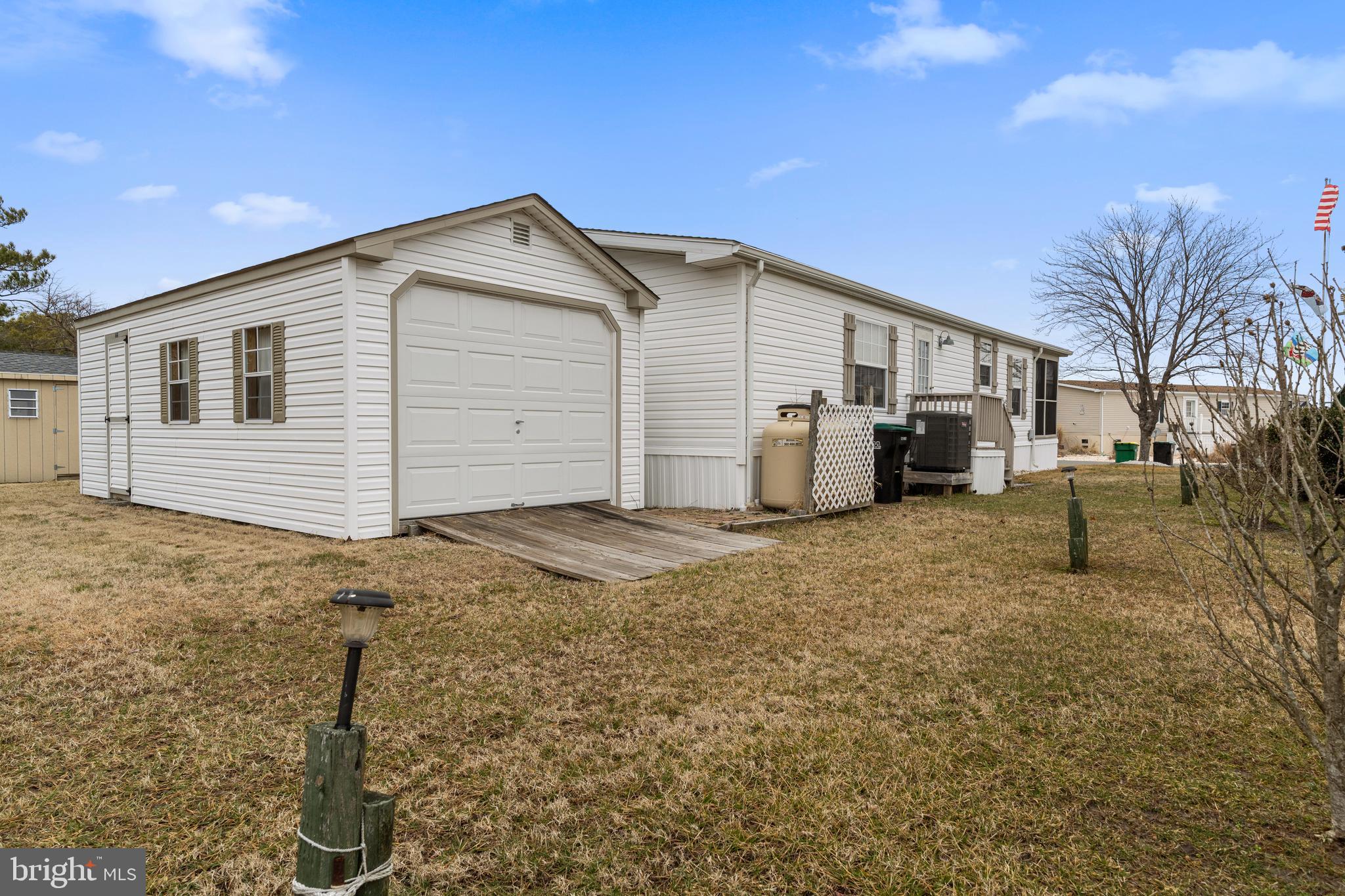MARINERS COVE - Residential