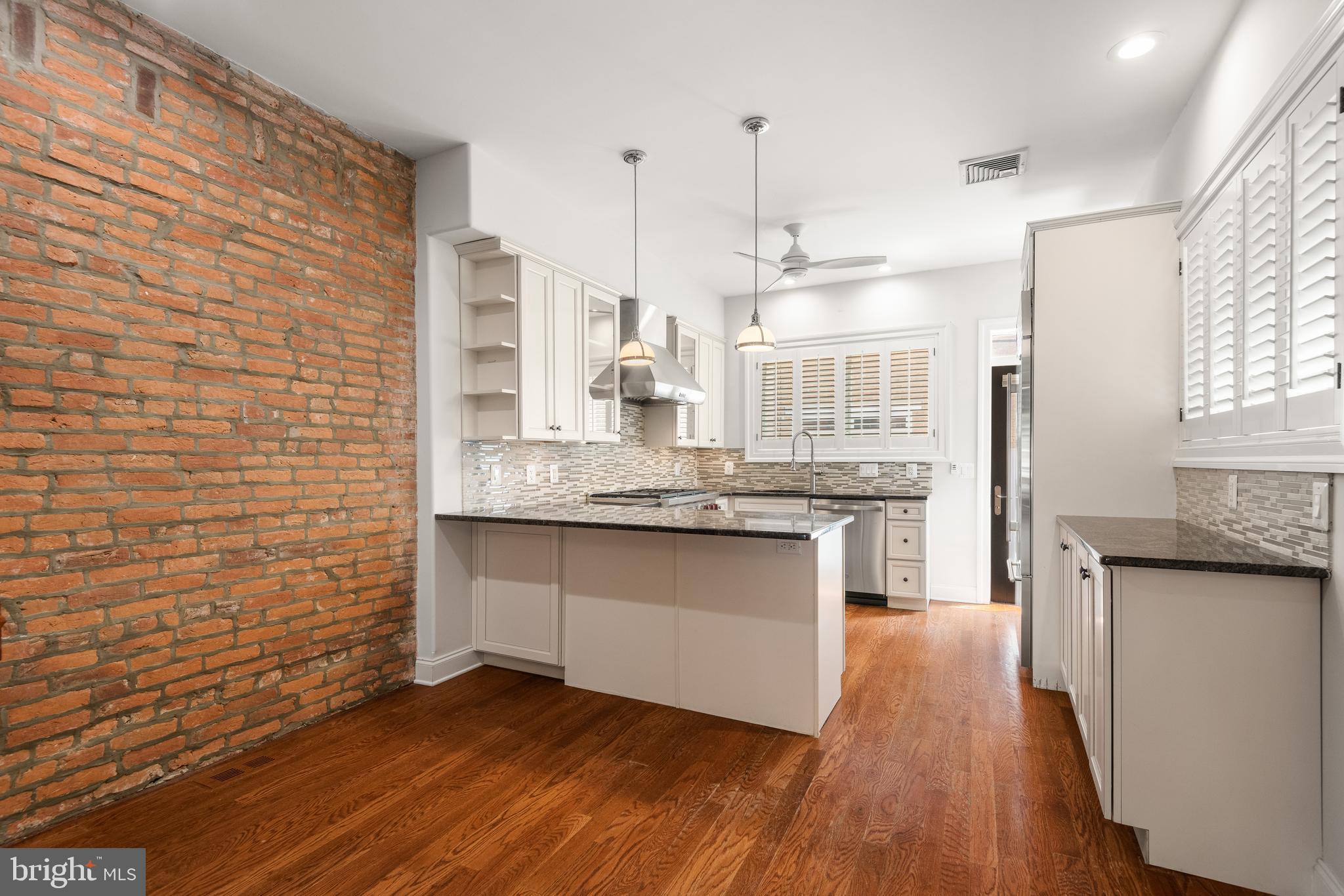 BELLA VISTA - Residential
