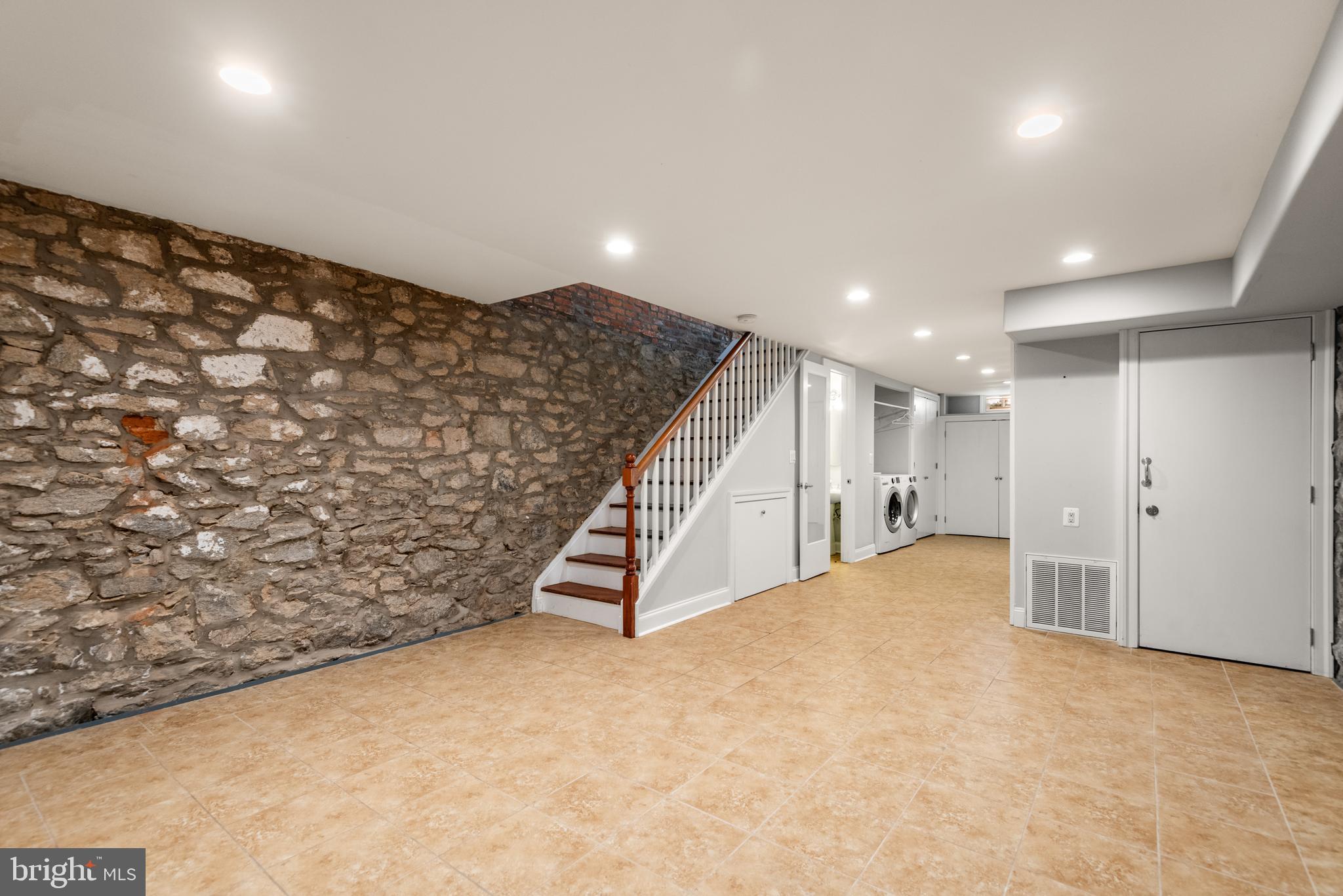 BELLA VISTA - Residential