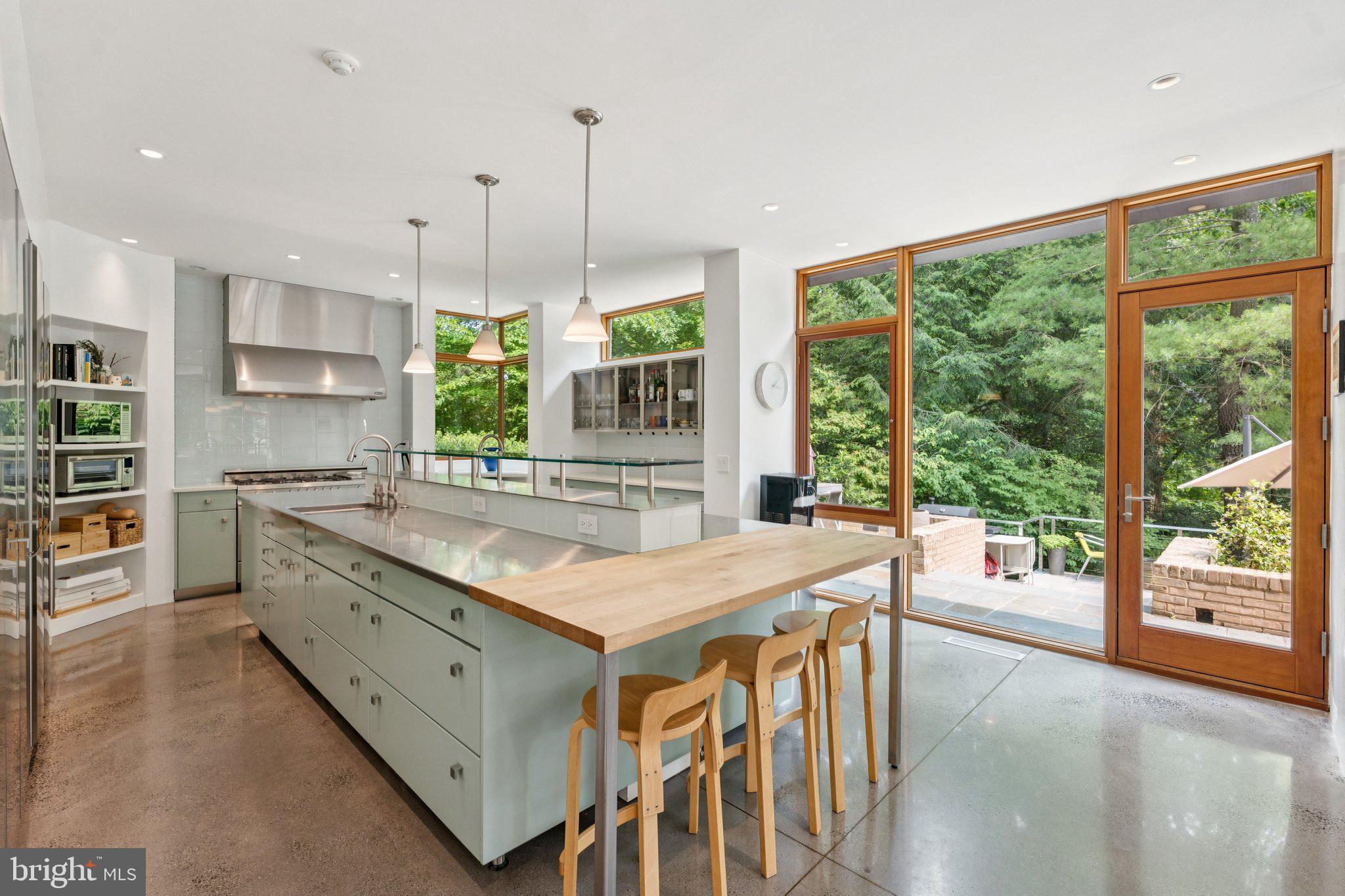 ARLINGWOOD - Residential