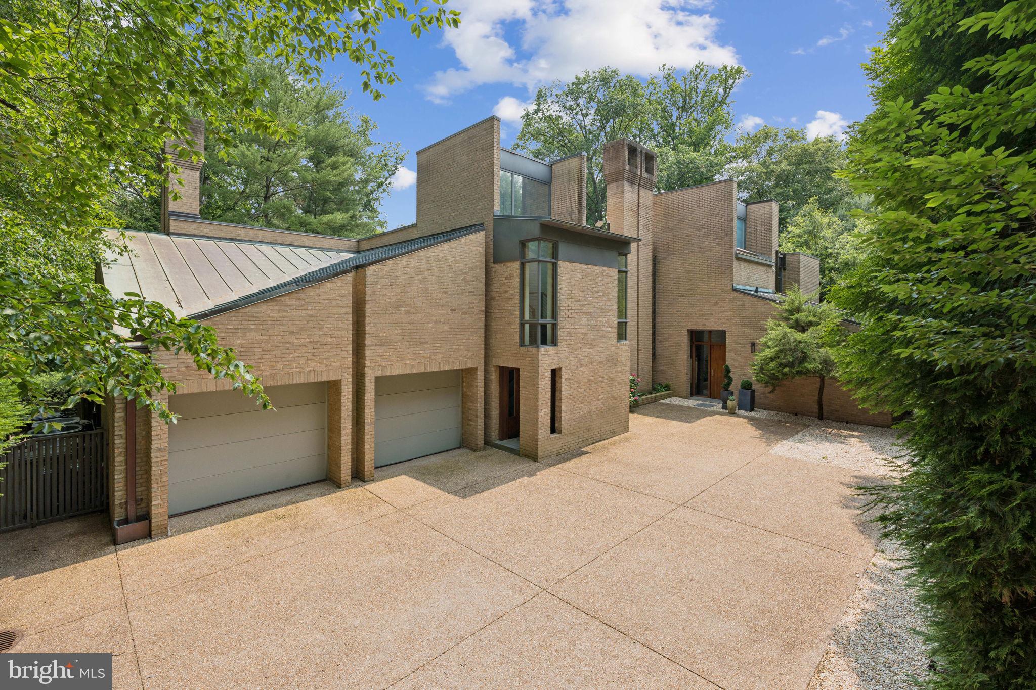 ARLINGWOOD - Residential