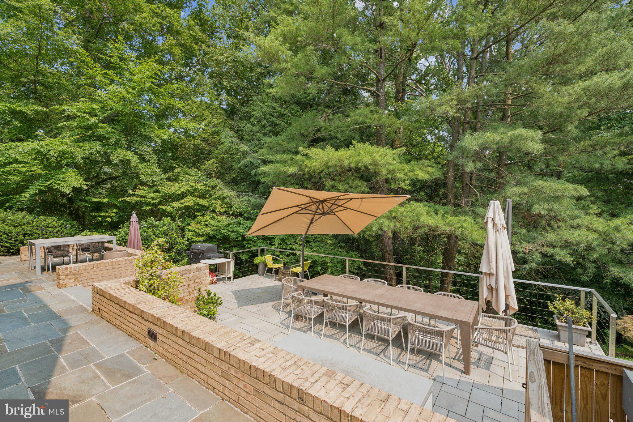 ARLINGWOOD - Residential