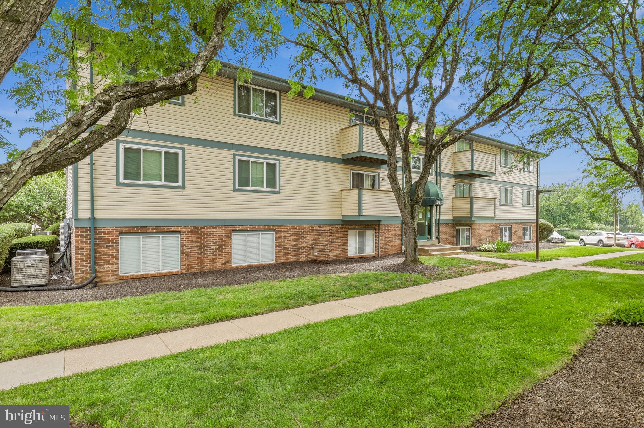 GREENFIELD COMMONS - Residential