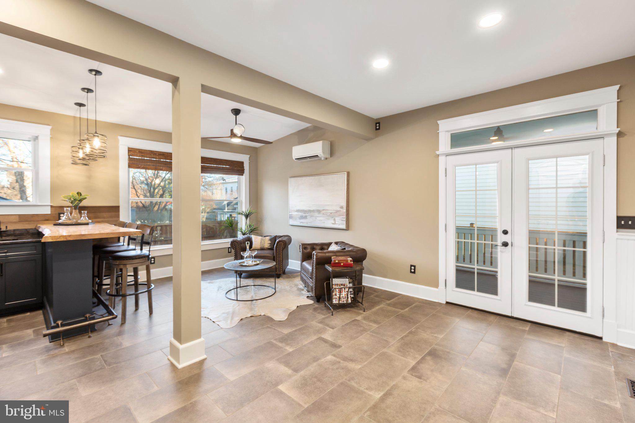 DOWNTOWN FREDERICKSBURG - Residential