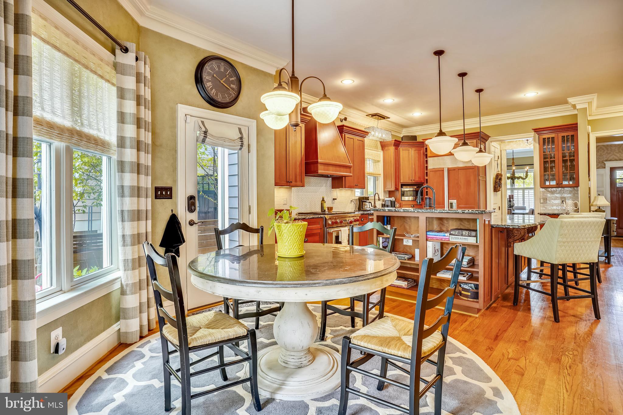 ROSEMONT PARK - Residential