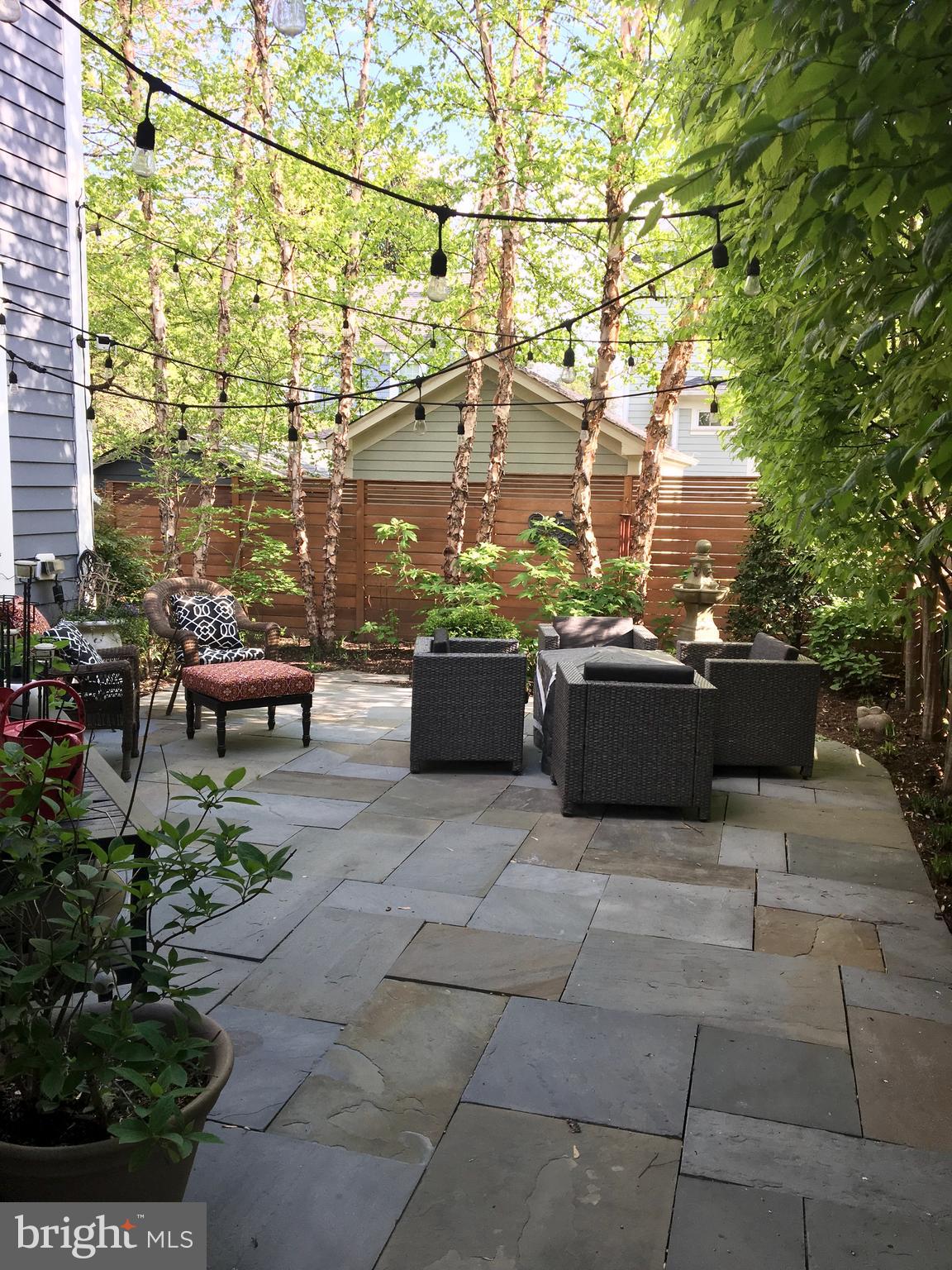 ROSEMONT PARK - Residential