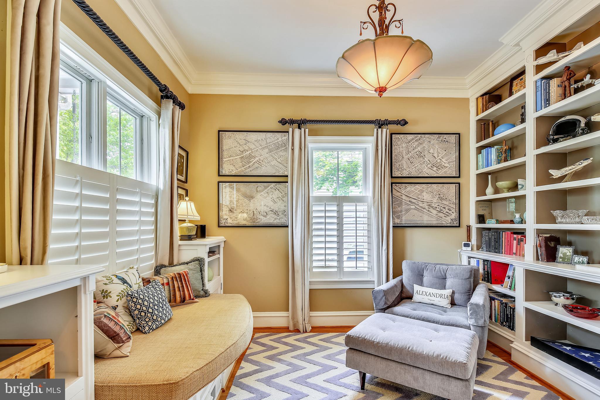 ROSEMONT PARK - Residential