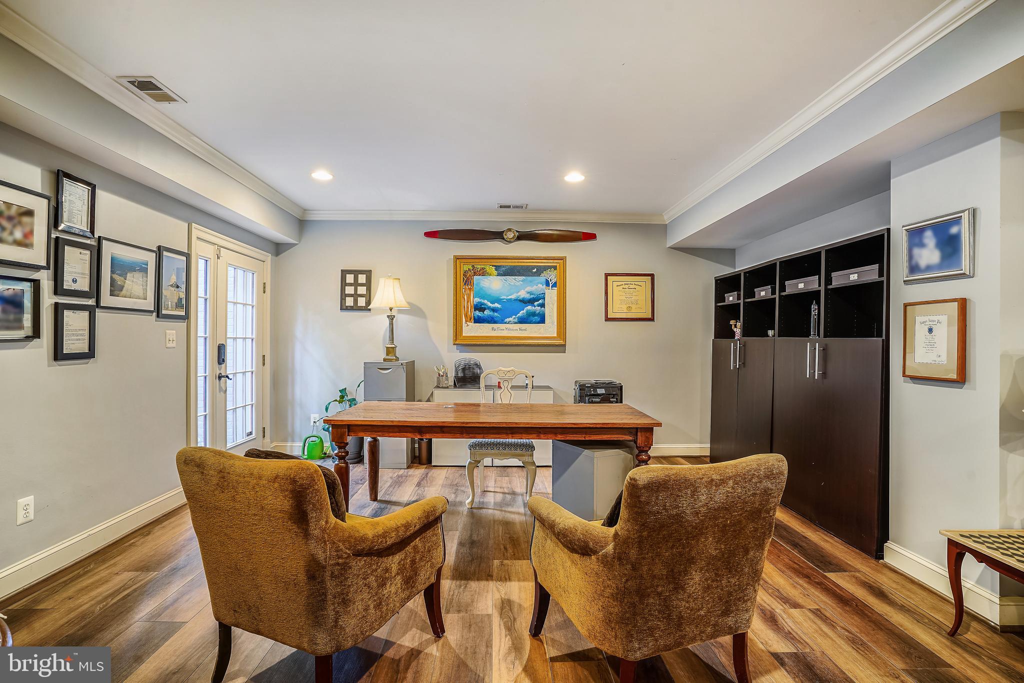 ROSEMONT PARK - Residential