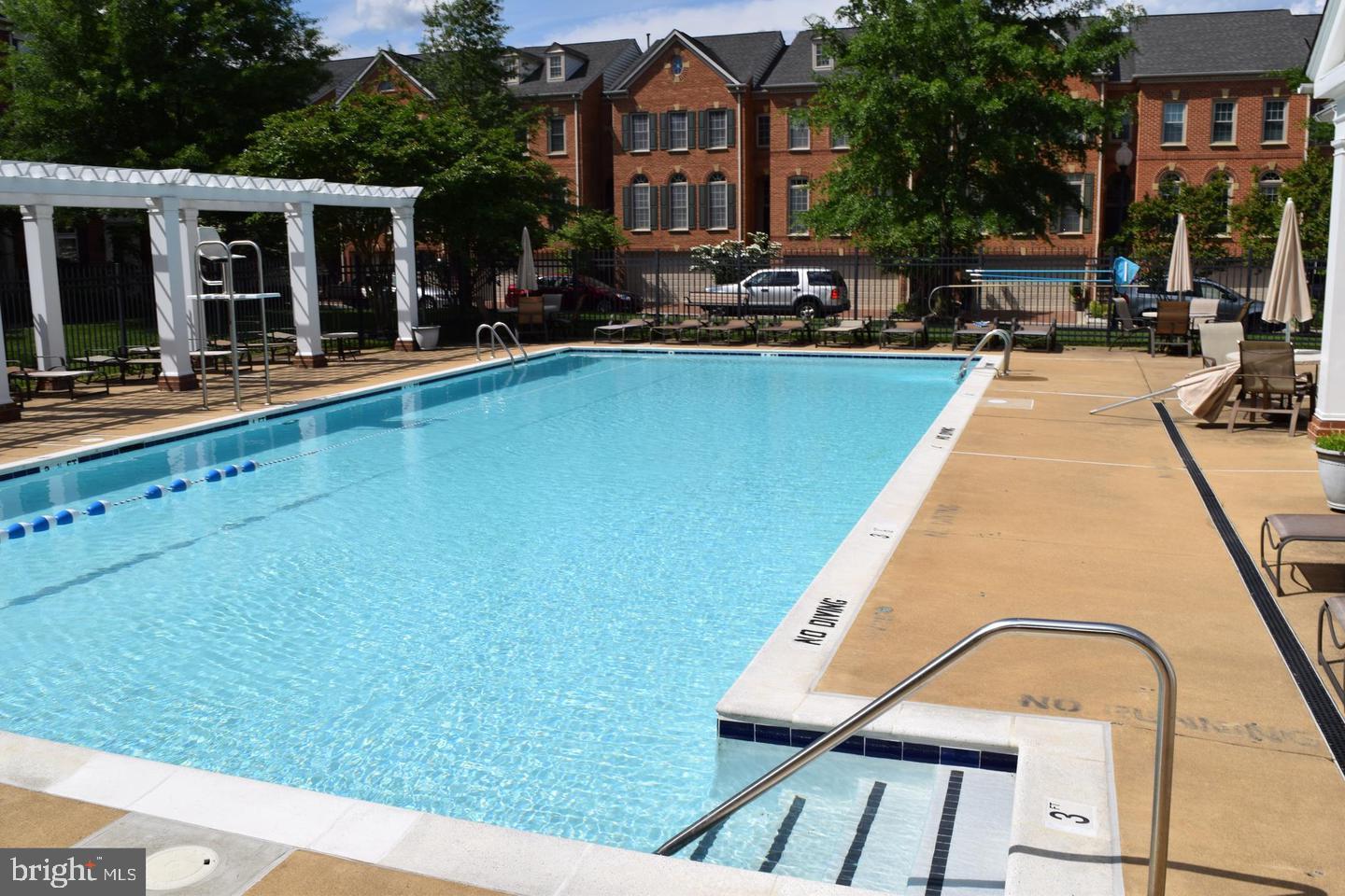 OLD TOWN GREENS - Residential Lease