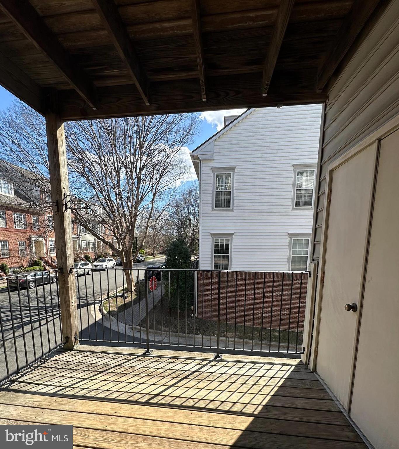 OLD TOWN GREENS - Residential Lease