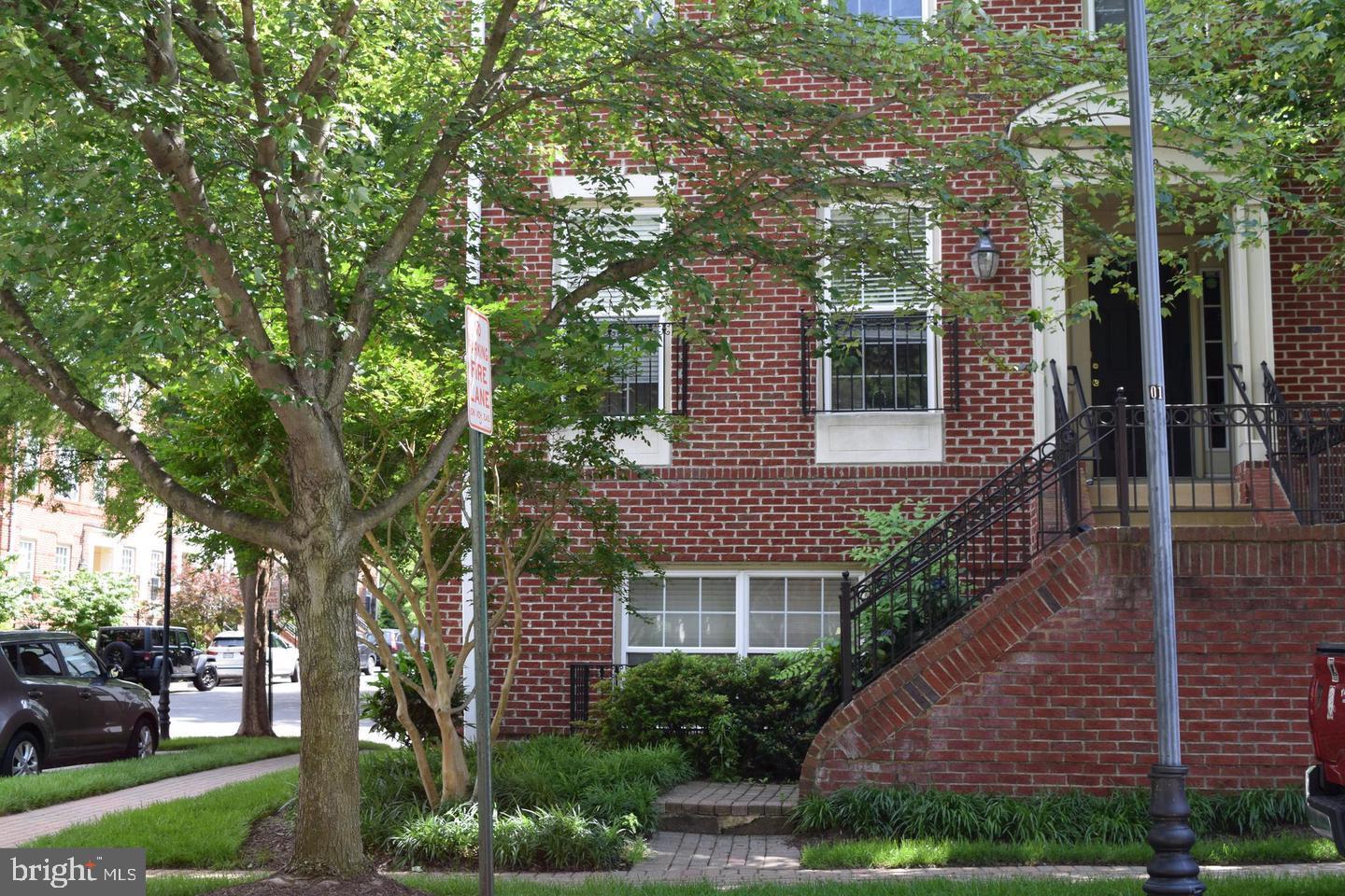 Quick, only a few blocks to the new Potomac Yard Metro stop that's opening this Spring!! This exquisite END 2-bedroom, 2-bath Old Town Greens brick townhouse is in the heart of vibrant, exciting & high-demand North Old Town.  It is a truly fabulous location only minutes to the GW Parkway & Bike Path, Potomac River, Reagan National Airport as well as Historic Old Town restaurants, boutique shopping and Old Town's inviting new waterfront.  Sunlight pours through oversized windows, hardwood floors & recessed lights highlight the open floor plan of this home.  An invitingly large kitchen with space for an eat-in table leads to an outside deck.  Enjoy extra large closets & storage space throughout.  Lounge at the beautiful community pool while enjoying the  outside grills, picnic tables and picnic area alongside the pool. Calling. this home puts you only minutes away from the Pentagon, DC, Reagan National Airport, Amazon HQ2, Old Town Historic District, MGM Grand, National Harbor & Potomac Yard and Braddock Street Metro stops.  Rustico restaurant, Buzz bakery, Tropical Smoothies & more retail are just a block and moments away from this home's front door.