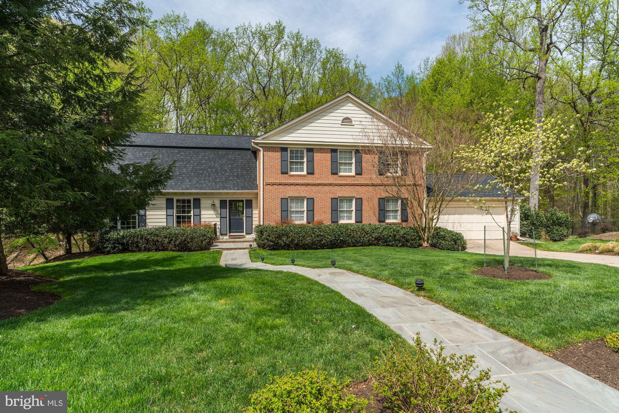 RIVER FALLS - Residential