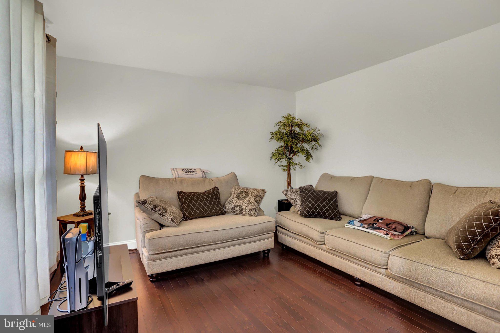 HIGHLANDS OF YORK HAVEN - Residential