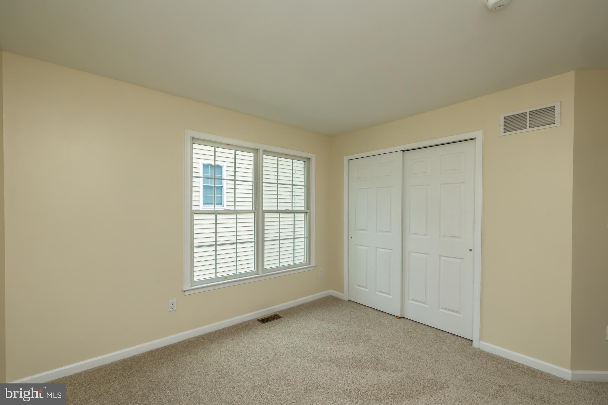 NEW BRITAIN WALK - Residential