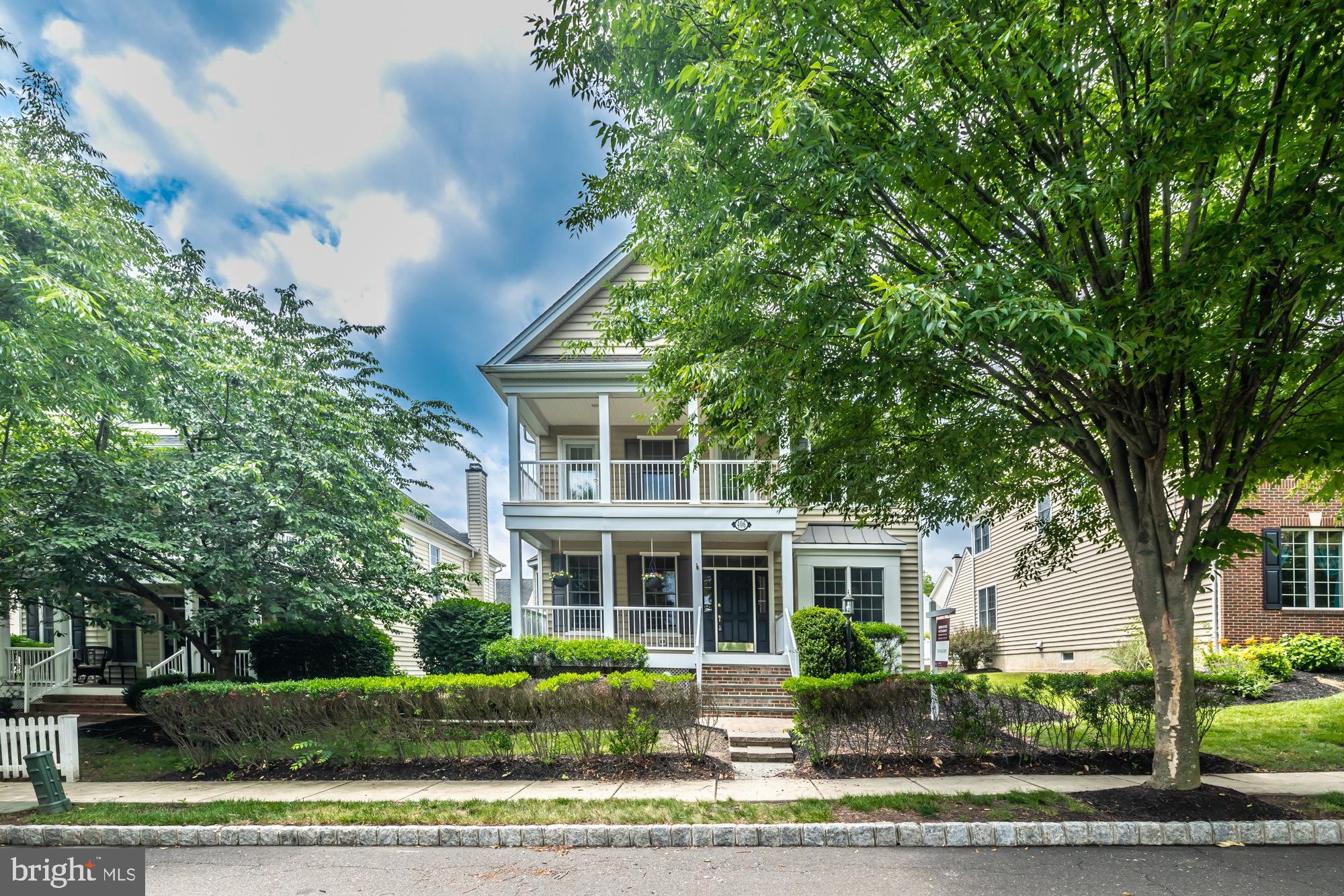 NEW BRITAIN WALK - Residential