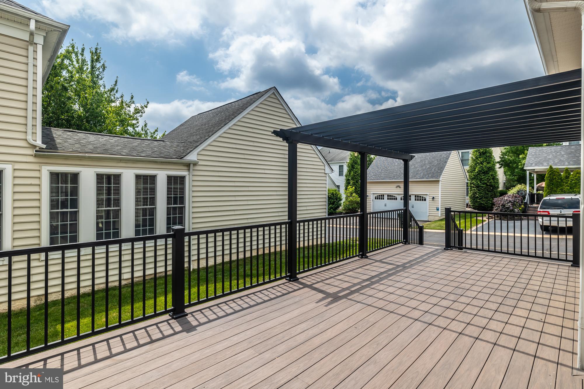 NEW BRITAIN WALK - Residential