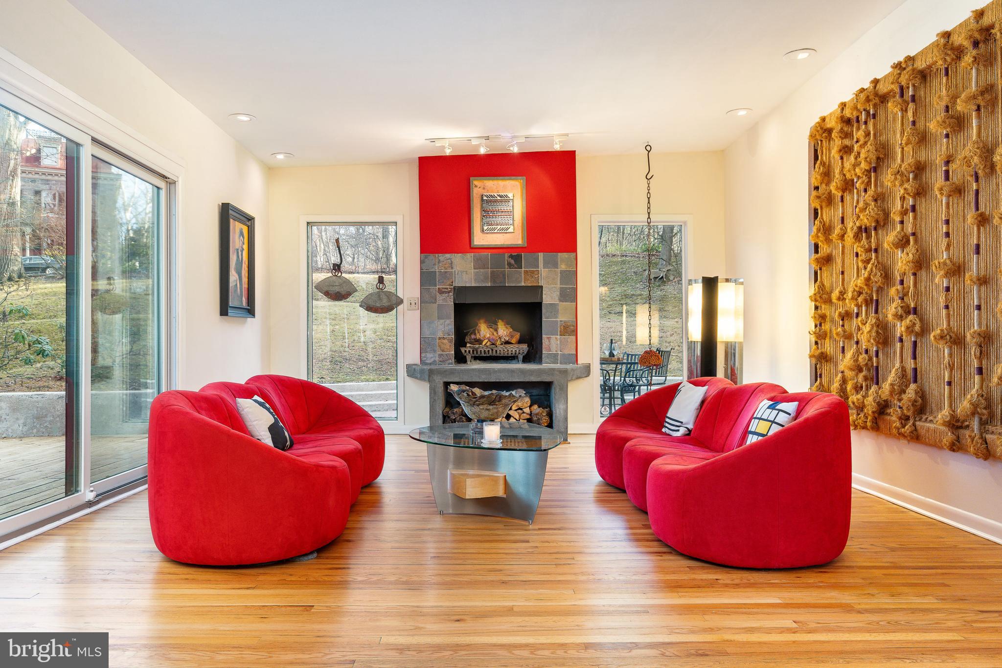 CHESTNUT HILL - Residential