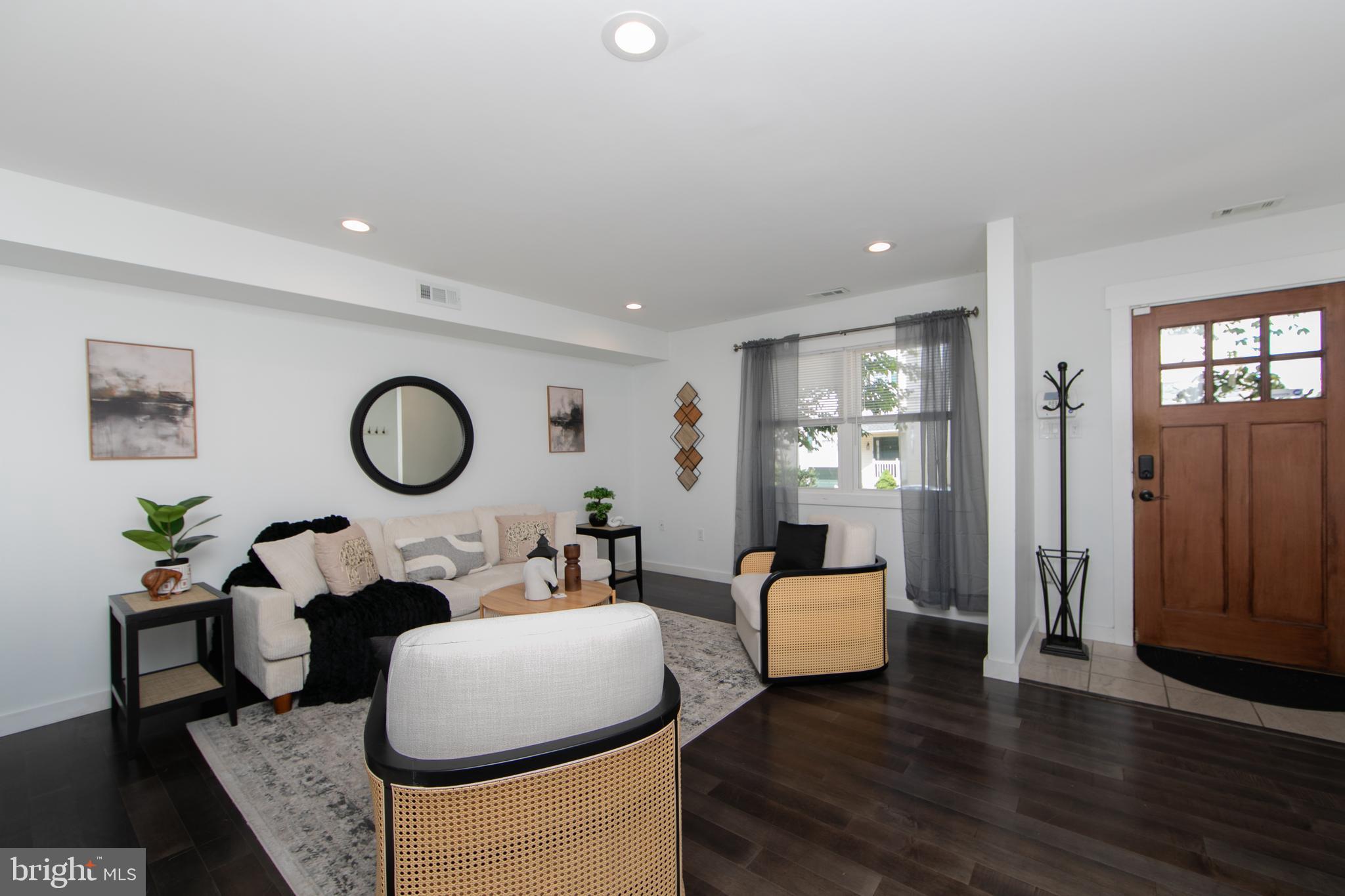 ROXBOROUGH - Residential