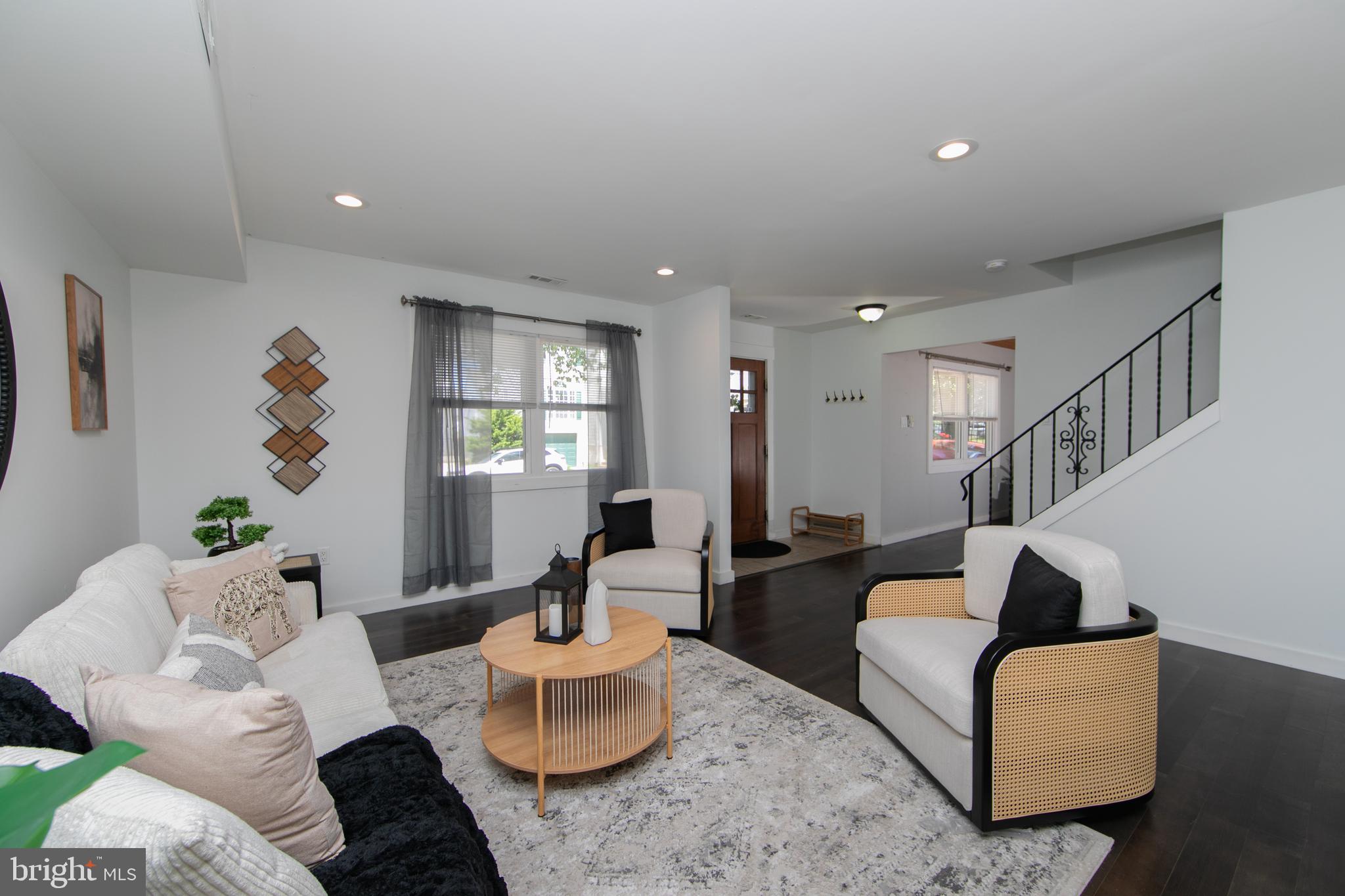 ROXBOROUGH - Residential