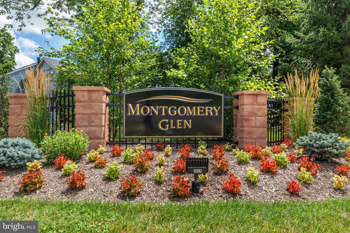 MONTGOMERY GLEN - Residential