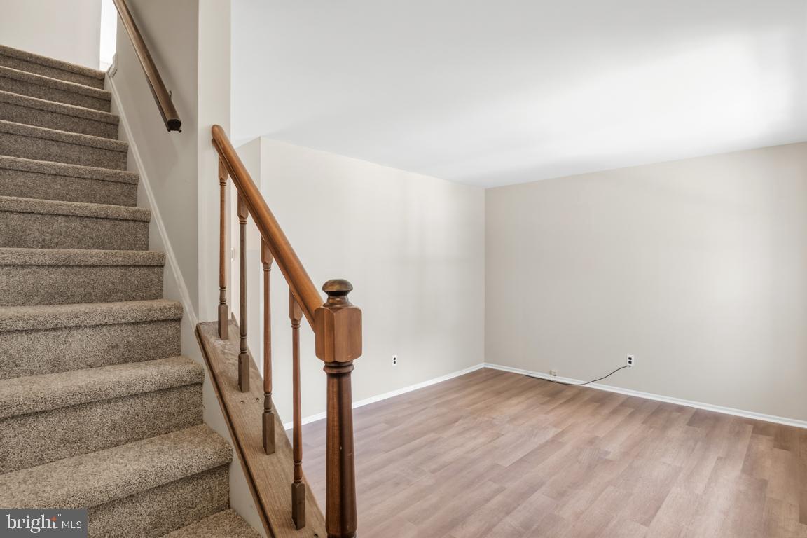 MONTGOMERY GLEN - Residential