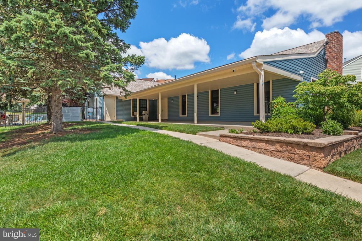 MONTGOMERY GLEN - Residential