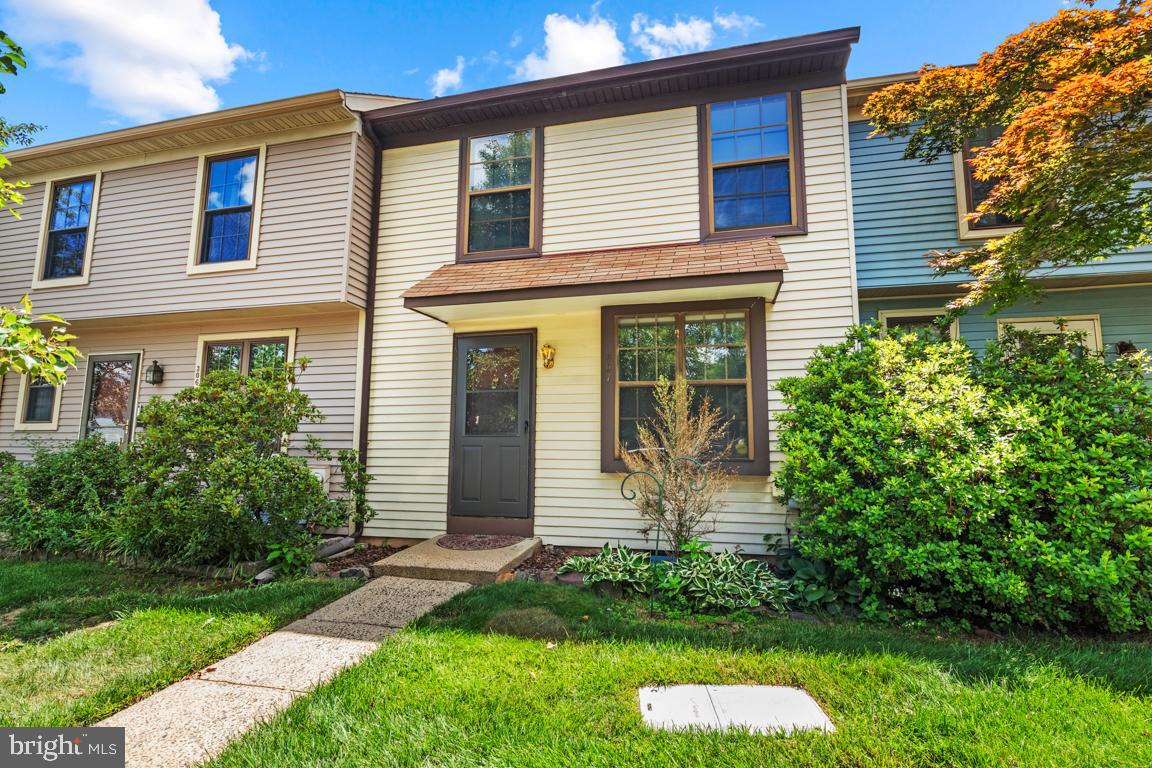 MONTGOMERY GLEN - Residential