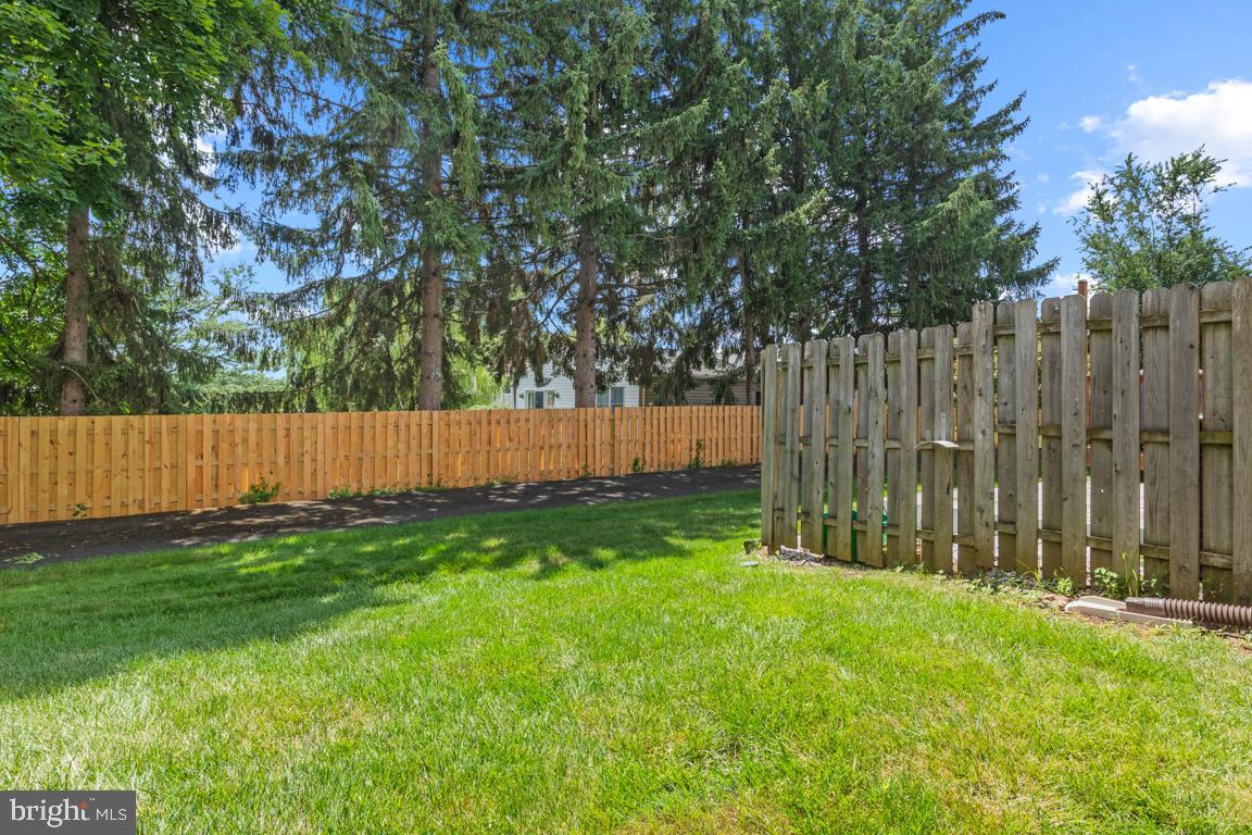 MONTGOMERY GLEN - Residential