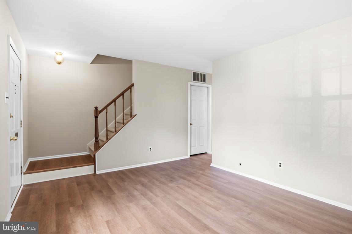 MONTGOMERY GLEN - Residential
