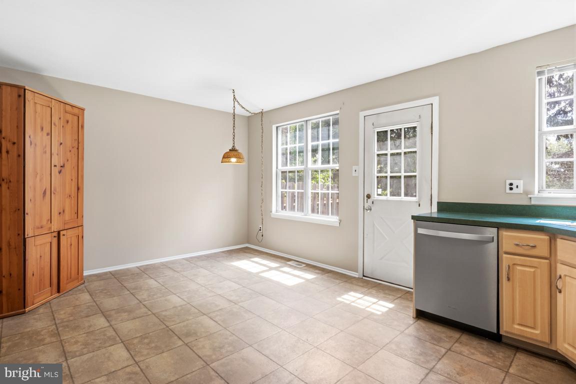 MONTGOMERY GLEN - Residential