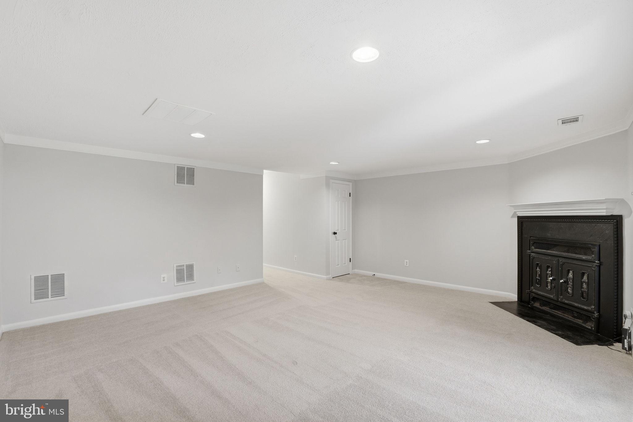 MONTGOMERY MEADOWS - Residential