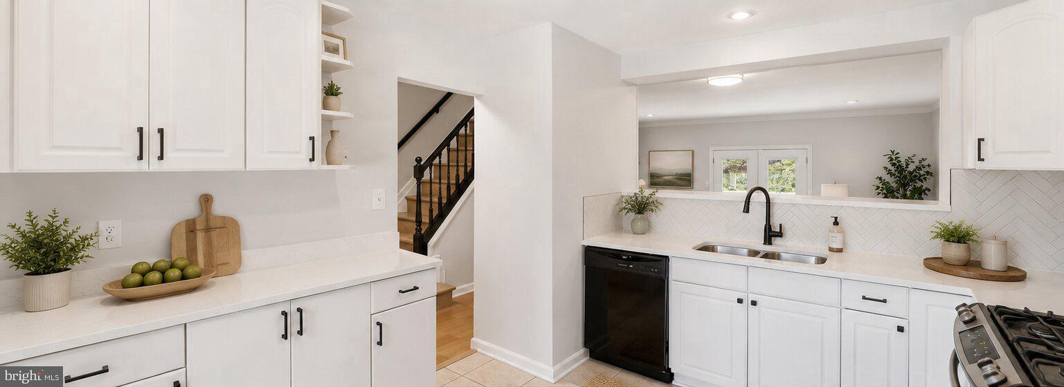 MONTGOMERY MEADOWS - Residential