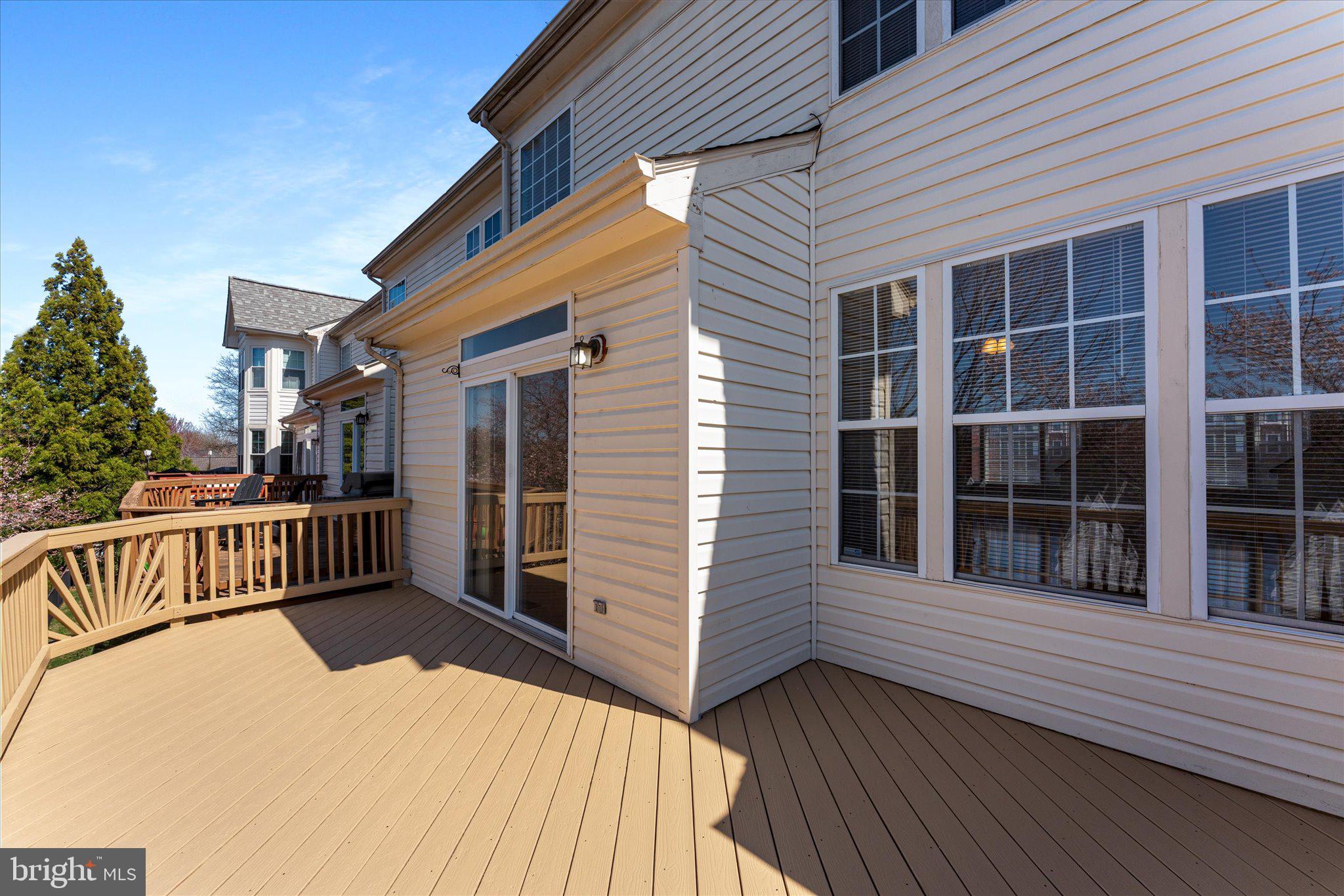 POTOMAC LAKES - Residential Lease